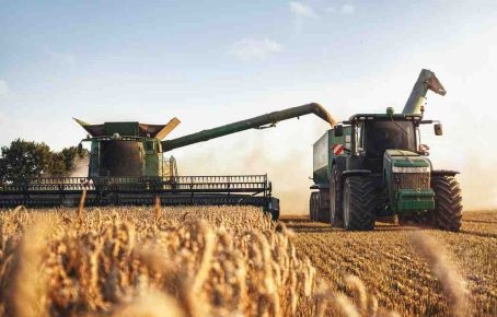 agriculture majors - combine harvesting